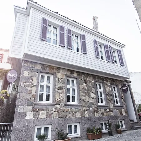 ベッド・アンド・ブレックファスト Bozca ボズカーダ